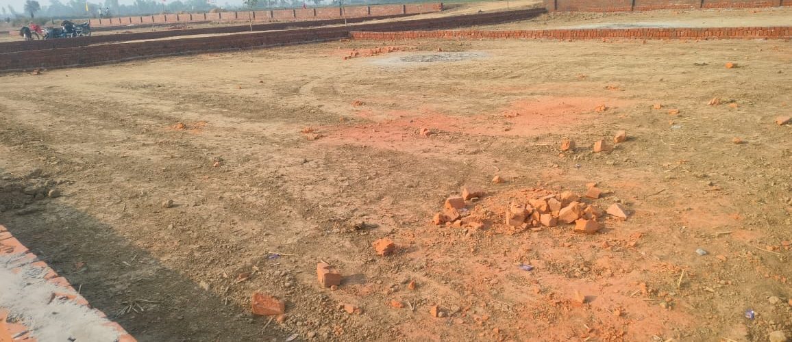 Plots in Maharajganj